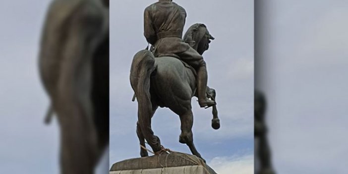 Atatürk Anıtı'na saldırı!