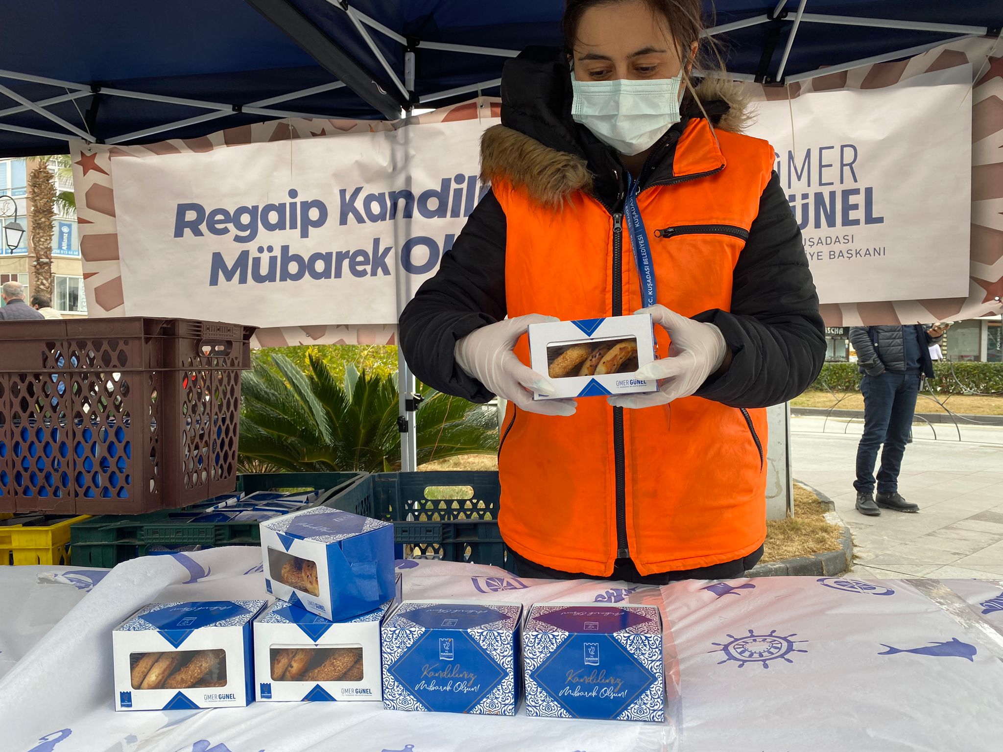 KUŞADASI BELEDİYESİ’NDEN REGAİP KANDİLİ İKRAMI