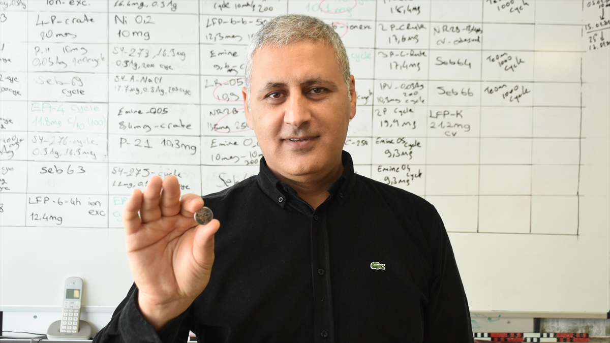 Türk Bilim İnsanları Lityum-iyon Pillerin Performansını 5 Kat Arttırdı