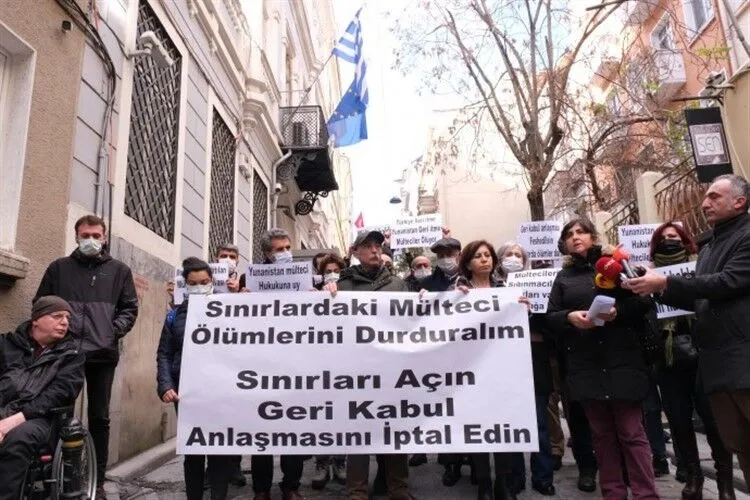EDİRNE’DE DONARAK YAŞAMINI YİTİREN MÜLTECİLER İÇİN YUNANİSTAN KONSOLOSLUĞU ÖNÜNDE EYLEM YAPILDI