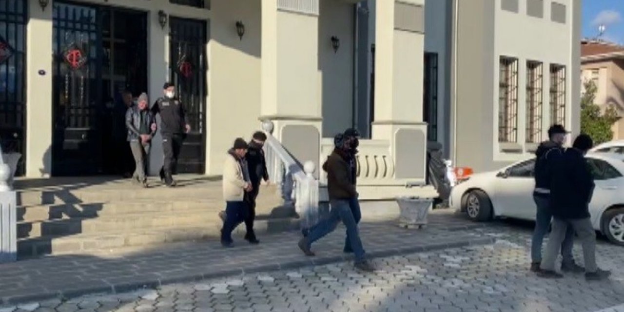 İzmir'de tarihi eser kaçakçılarına operasyon: 9 gözaltı