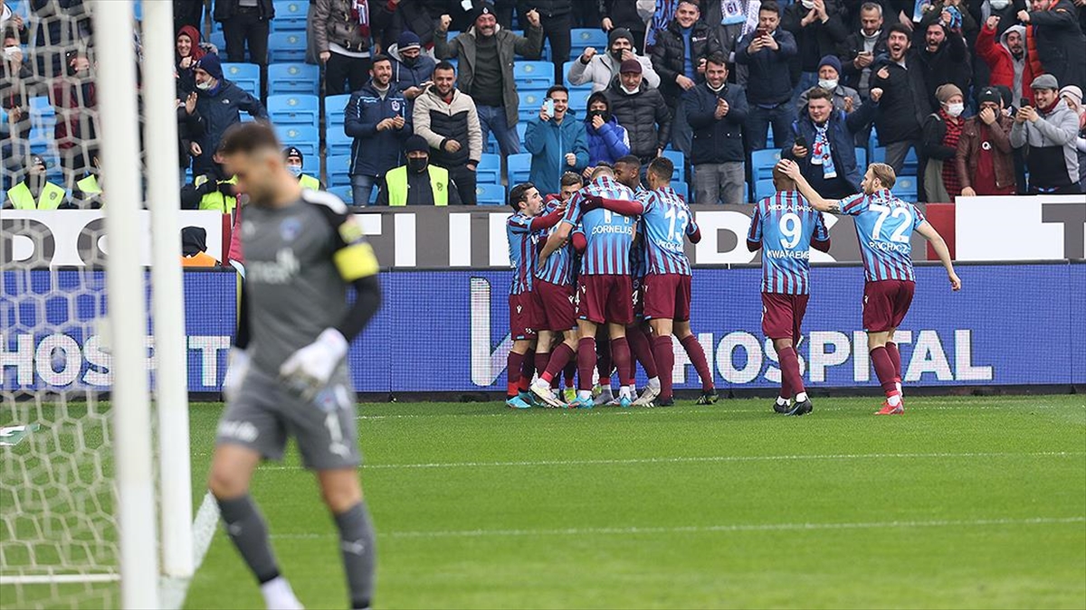 Trabzonspor 3 Puanı Tek Golle Aldı
