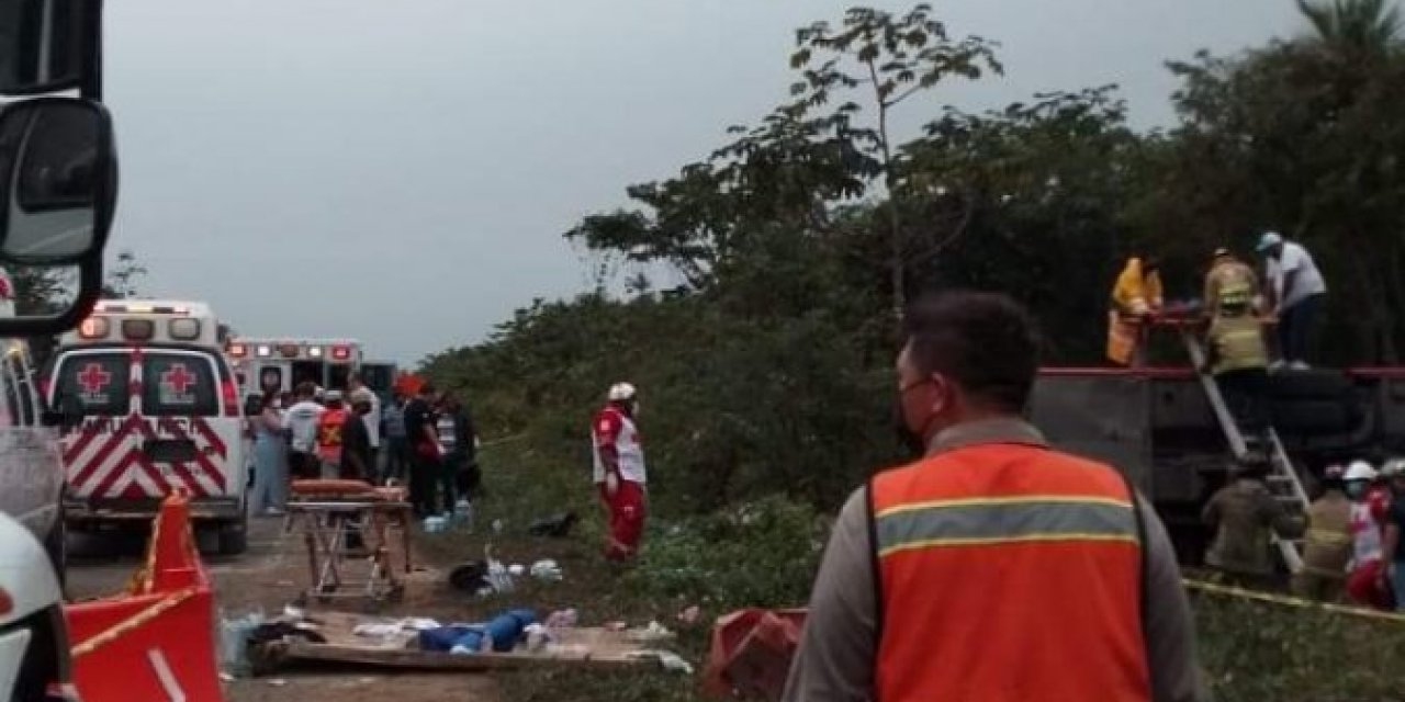 Meksika'da feci kaza: 8 ölü