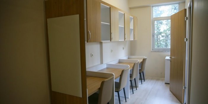 Bakan Kasapoğlu, Yurtlardaki İnternet Kotasının İki Katına Çıktığını Duyurdu