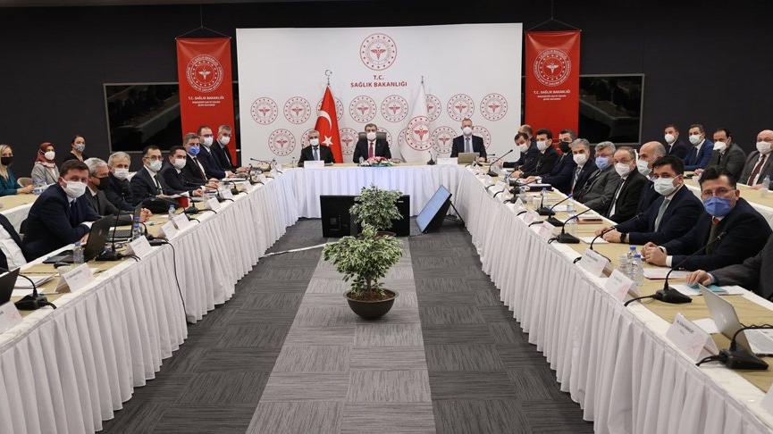 İstanbul’da corona toplantısı! Bakan Koca tek tek açıklayarak uyardı