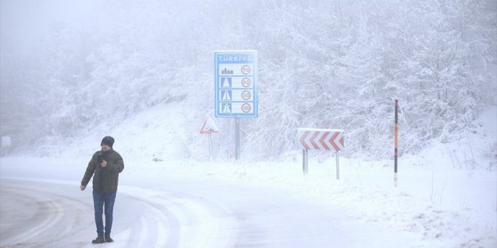 Balkanlar'dan Gelen Soğuk Ve Yağışlı Hava Sınır Bölgelerde Etkisini Gösteriyor