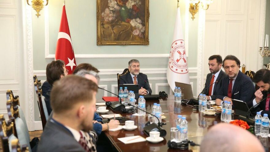 Bloomberg: Nebati Londra’da ‘Enflasyon yabancıların kültürel olarak anlayamayacağı sebepten yükseldi’ dedi