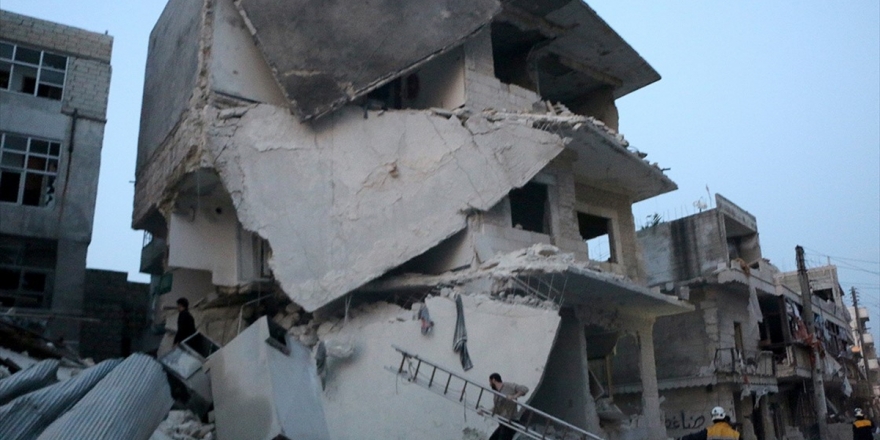 İdlib'de Hava Saldırılarında Sahurdan Bu Yana 13 Sivil Öldü