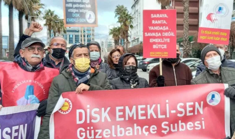 İzmir'de Emeklilerden Zam Protestosu: Yoksulluk ve Sefaletle Baş Başayız!