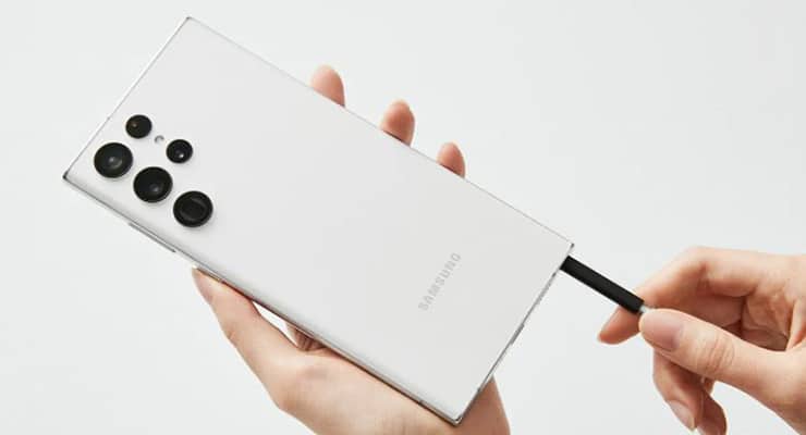 Samsung’un yeni amiral gemisi Galaxy S22 Ultra görücüye çıktı