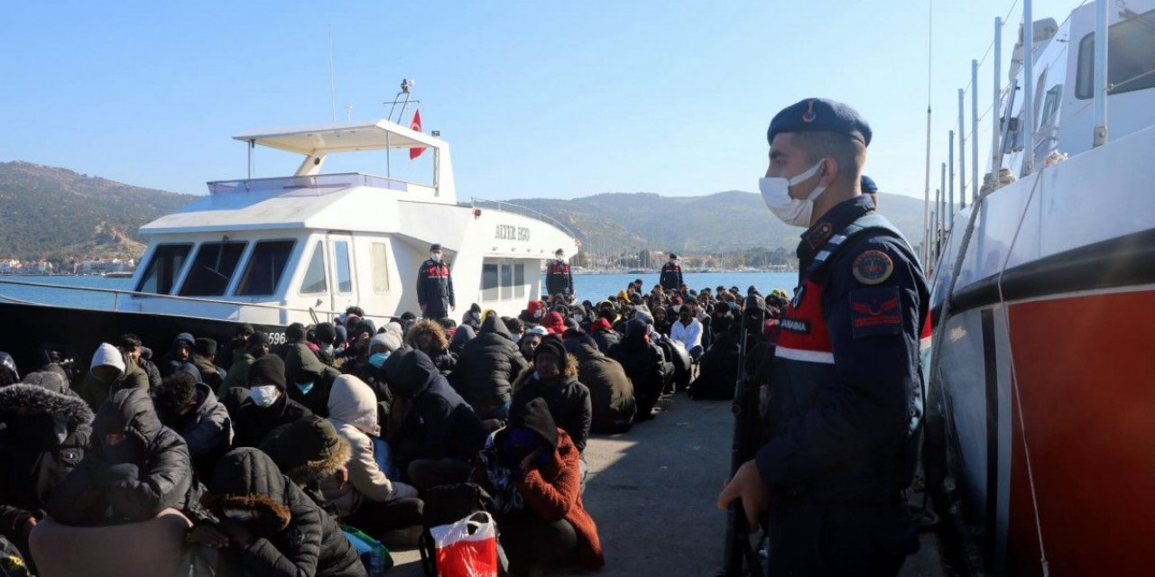 İzmir’de, 226 kaçak göçmen ile 10 organizatör yakalandı