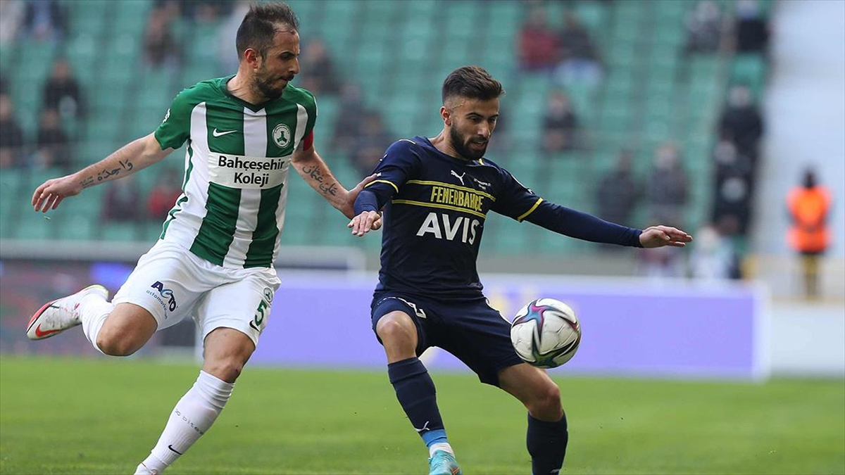 Fenerbahçe Giresun Deplasmanında 2 Golle Galip Geldi