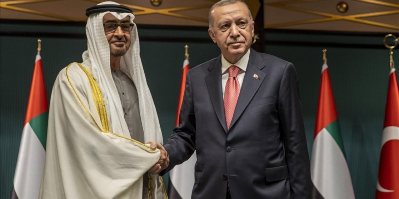 Cumhurbaşkanı Erdoğan’ın BAE ziyareti öncesi Burj Khalifa'ya Türk bayrağı yansıtıldı