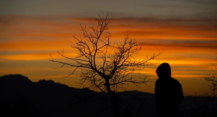 Nöroloji uzmanı: Yalnızlık bunama riskini artırıyor