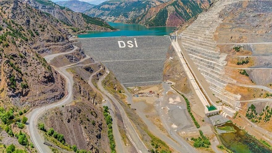 Türkiye elektrik faturalarını konuşurken dikkat çeken ihale: Milyarlık hata