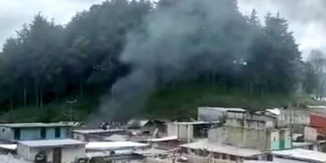 Meksika'da çeteler 8 evi ateşe verdi