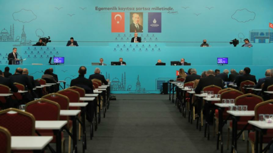 İBB Meclisi’nde Kanal İstanbul tartışması: Fakir fukaranın arsalarına çökme operasyonu…