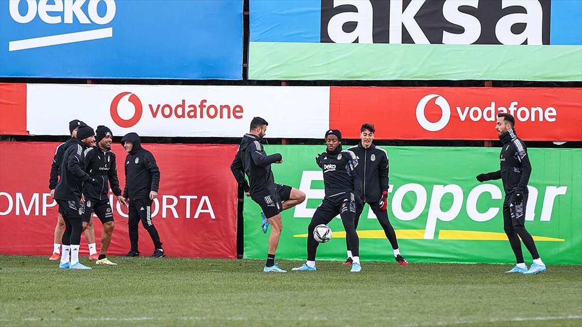Beşiktaş Yarın Altay'ı Konuk Edecek
