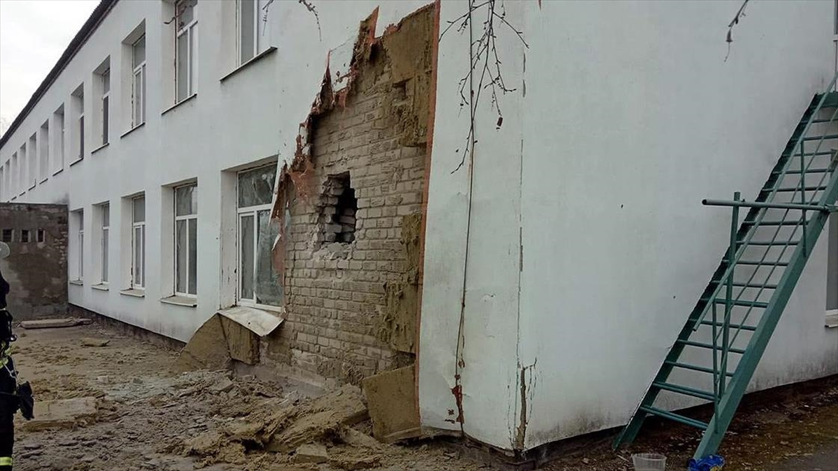 Ukrayna: Donbas'ta Rusya Yanlısı Ayrılıkçılar 60 Kez Ateşkes İhlal Etti