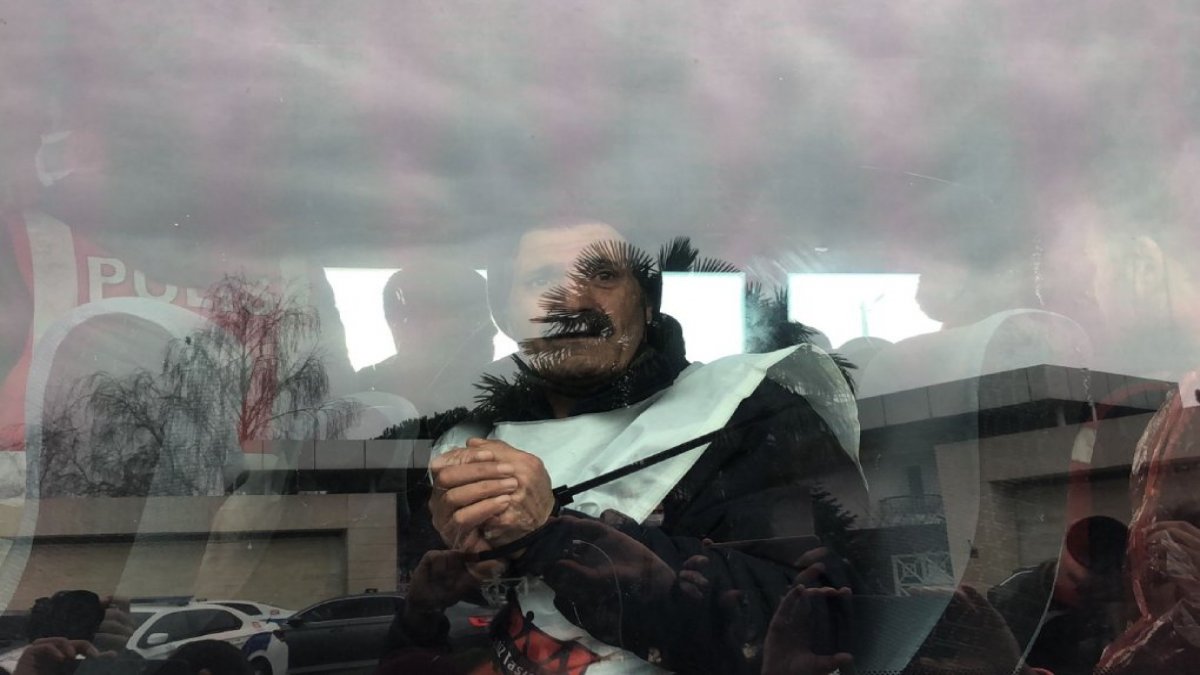 Sosyal medyaya damga vuran fotoğraf Migros işçileri gözaltına alındı