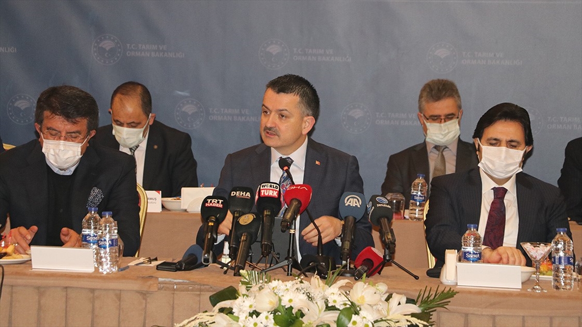 Tarım Ve Orman Bakanı Pakdemirli, Denizli'de Sektör Temsilcilerine Seslendi: Beklentimiz Fiyatların Yüzde 7 İndirilmesi