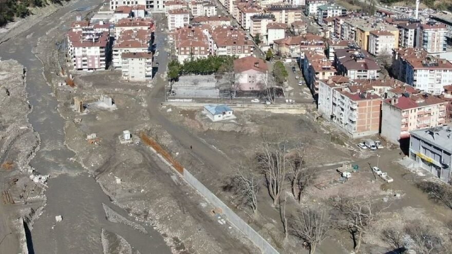 Sel felaketinde kaybolan 8 kişi 6 aydır aranıyor