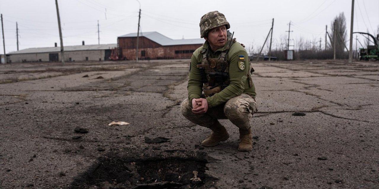 Ukrayna askerlerinin cephe hattında bekleyişi sürüyor