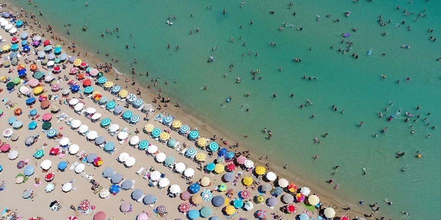 Bayramda 6 Milyar Tl'lik Tatil Yapılacak