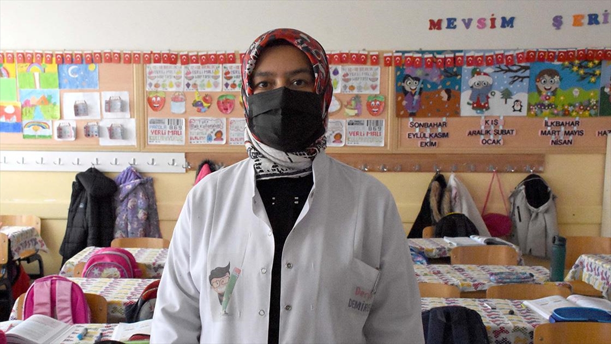 Derya Öğretmen 28 Şubat Sürecinde Yaşadıklarını Anlatıyor