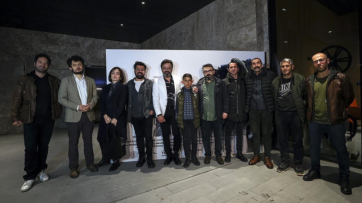 'Mavzer'in Galası Akm'de Yapıldı