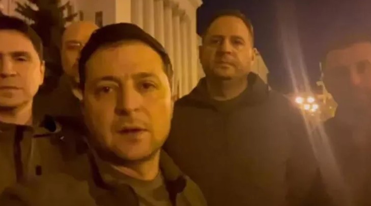 Zelenskiy'den 'Buradayız' mesajı
