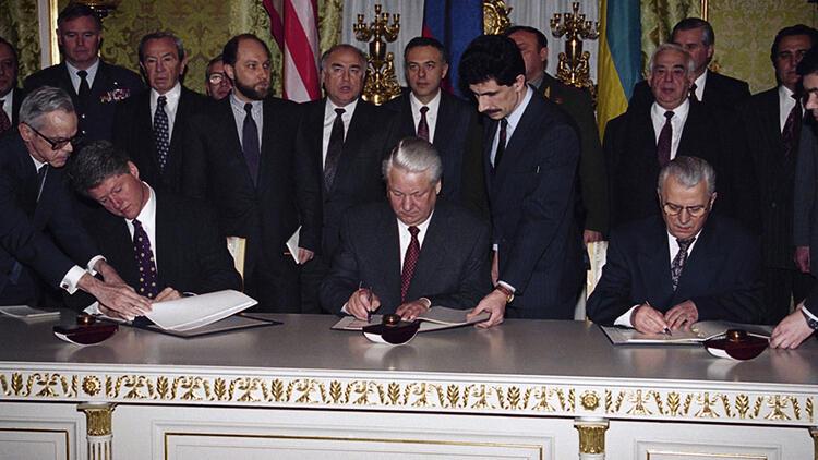 Batı Ukrayna'ya ihanet mi etti? 28 yıl önce atılan imza ve tutulmayan sözler