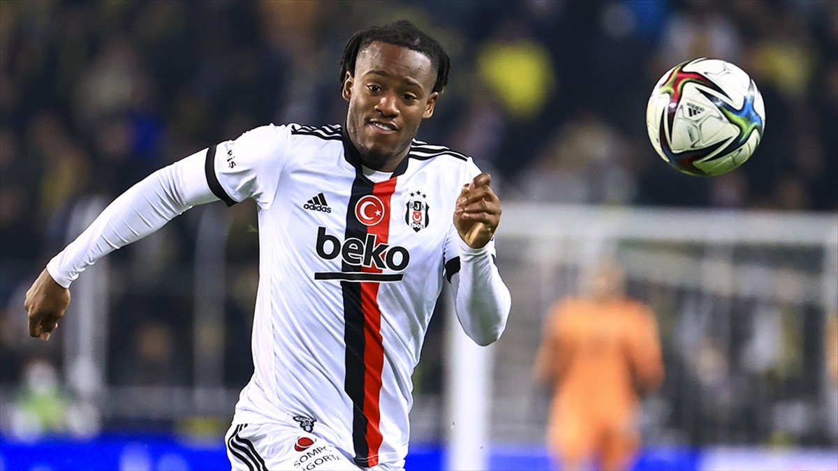 Batshuayi, Önder Karaveli Yönetiminde Performansını Artırdı