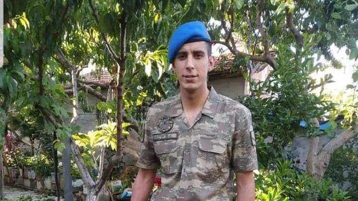 27 yaşındaki Uzman Çavuş Halil İbrahim Çete silah kazasında şehit oldu