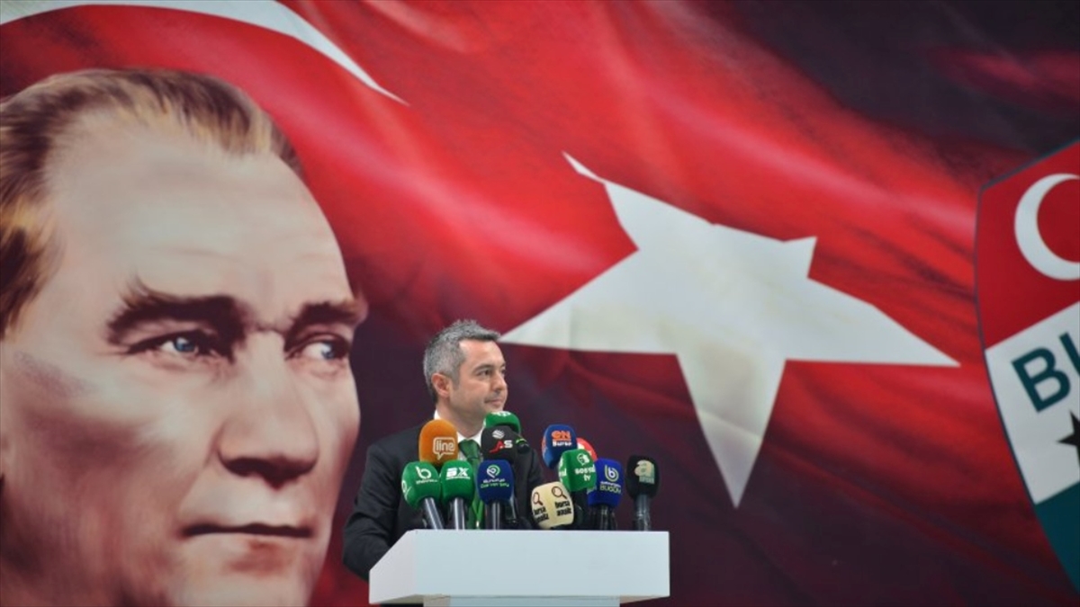 Bursaspor'un Yeni Başkanı Ömer Furkan Banaz Oldu