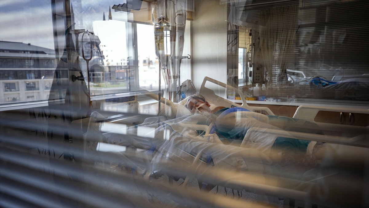 Kovid-19 Geçiren Çocuklarda Semptomlar Erişkinlere Göre Daha Az Sürüyor