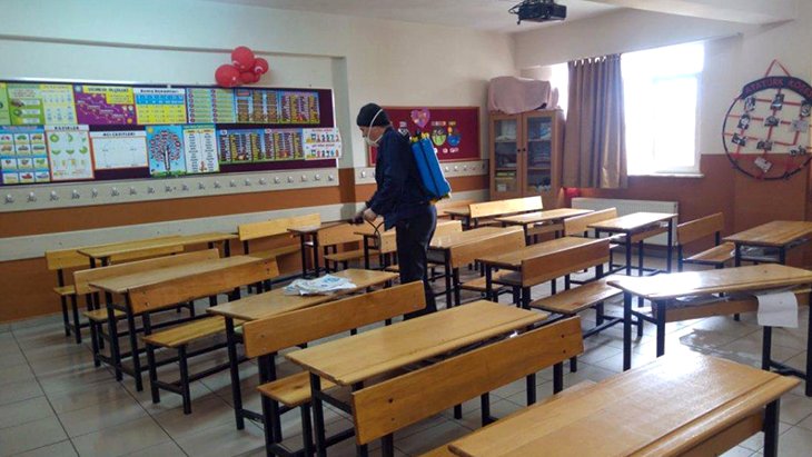 Okullarda yeni düzenleme! İki Kovid-19 vakası çıkması durumunda sınıflar artık kapatılmayacak