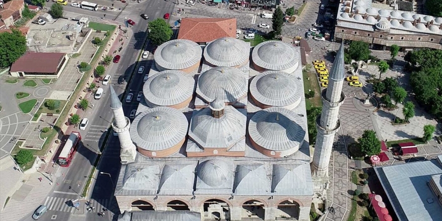 Hacı Bayram-ı Veli'nin Hatırası Tarihi Camide Yaşatılıyor