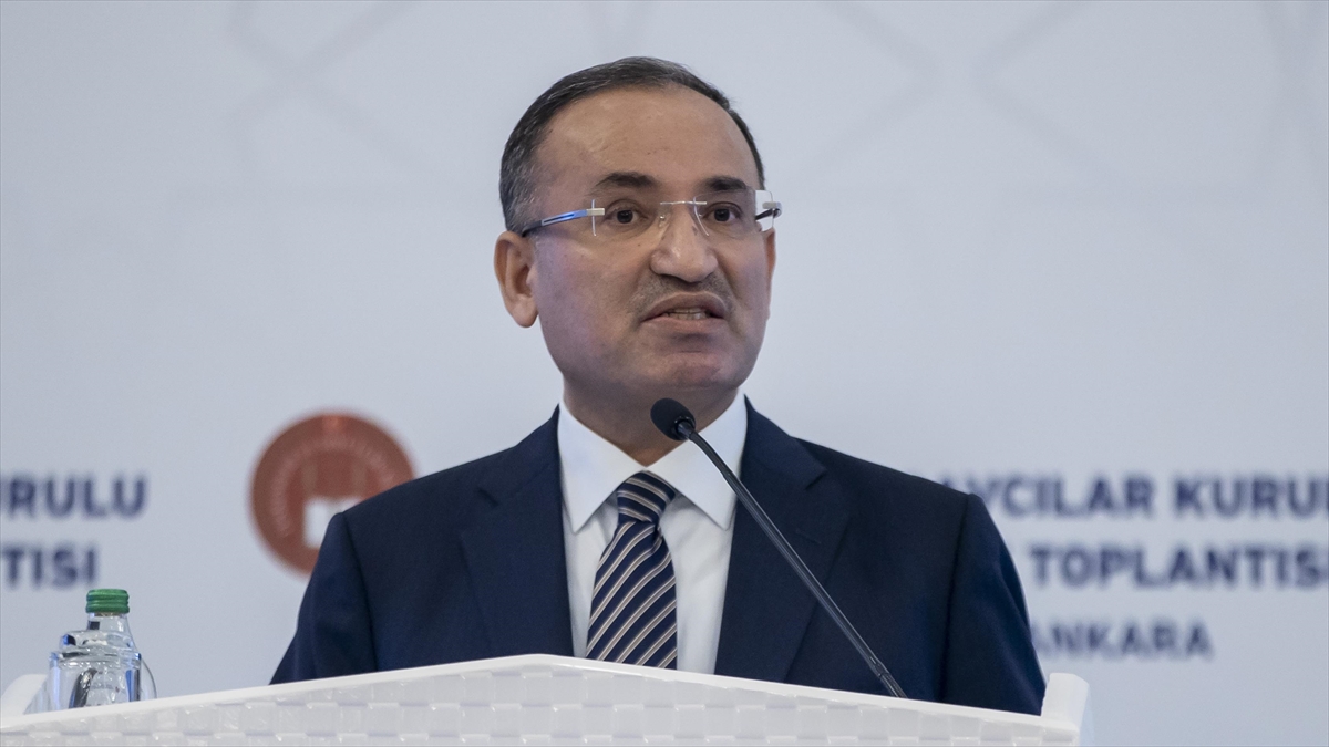Adalet Bakanı Bozdağ: İyi Hal İndirimi Olarak Bilinen Takdiri İndirim Nedenleri Somutlaştırılacak