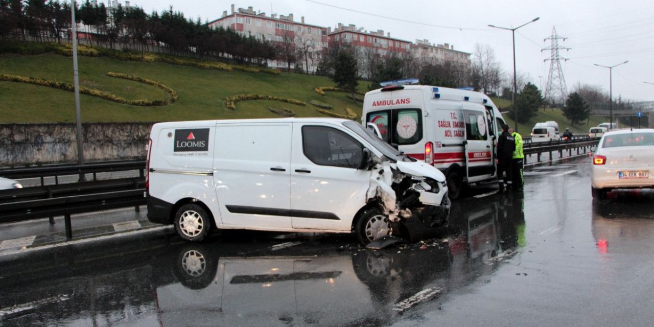 Okmeydanı-TEM Bağlantı yolunda kaza