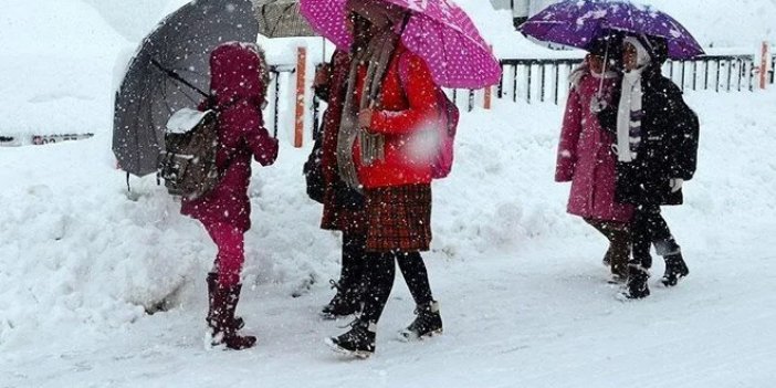İstanbul'da Turuncu Alarm! Okullar Tatil Edildi