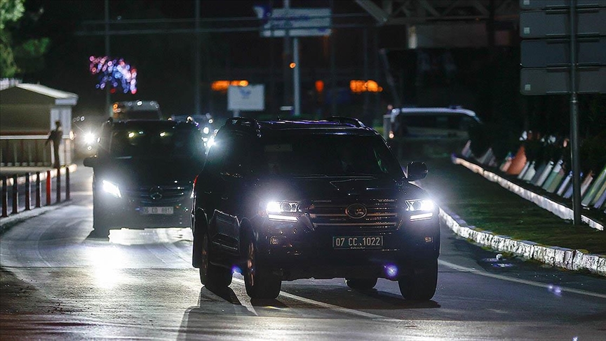 Rusya Dışişleri Bakanı Sergey Lavrov, Antalya'ya geldi