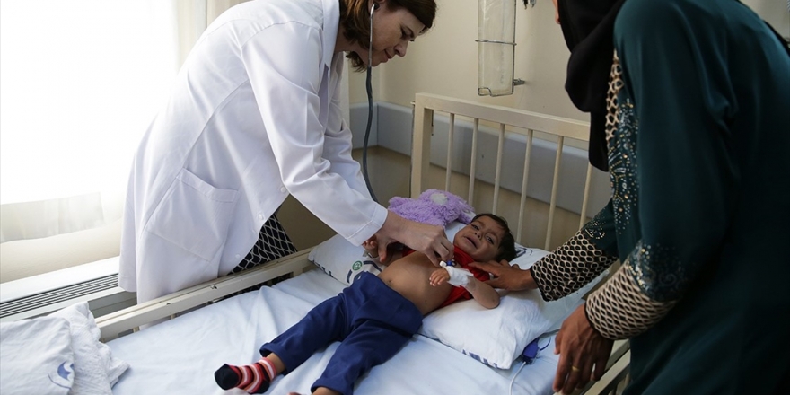 Suriyeli Minik Aye Türkiye'de Sağlığına Kavuşacak