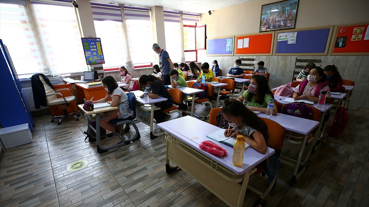 İlköğretim Ve Ortaöğretim Kurumları Bursluluk Sınavı Başvuruları 21 Nisan'da Başlayacak