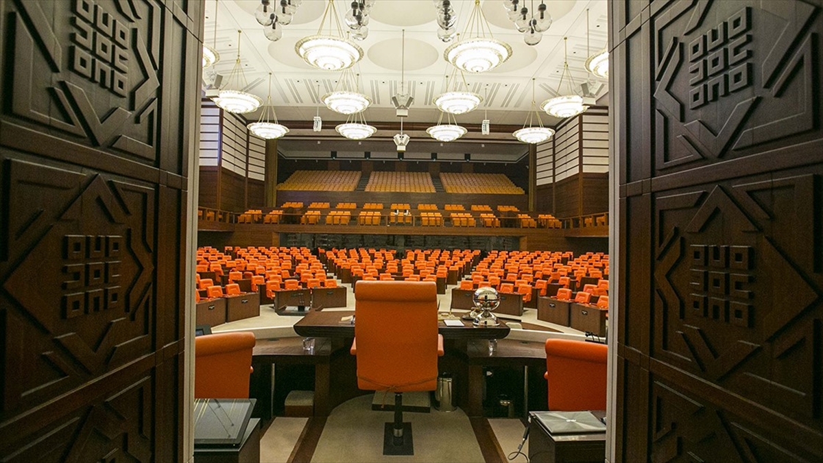 Seçim Barajının Düşürülmesini De İçeren Kanun Teklifi Yarın Meclis'e Sunulacak