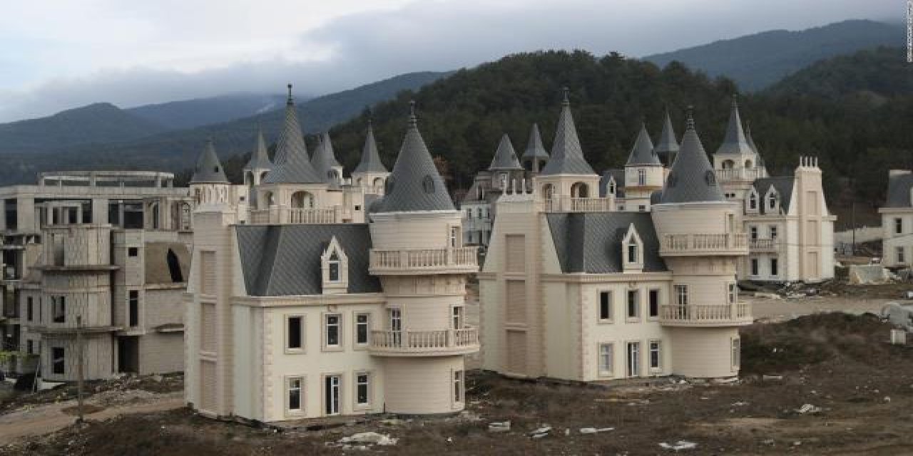 Araplar için yapılan şatolar 11 yıldır tamamlanamıyor