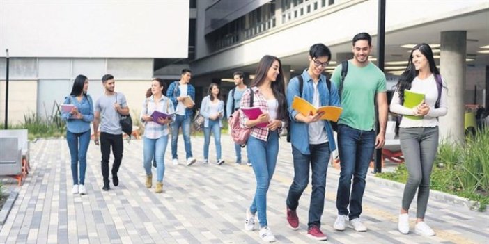 Ukrayna'dan mağdur olan öğrenciler Türkiye'de Okuyacak