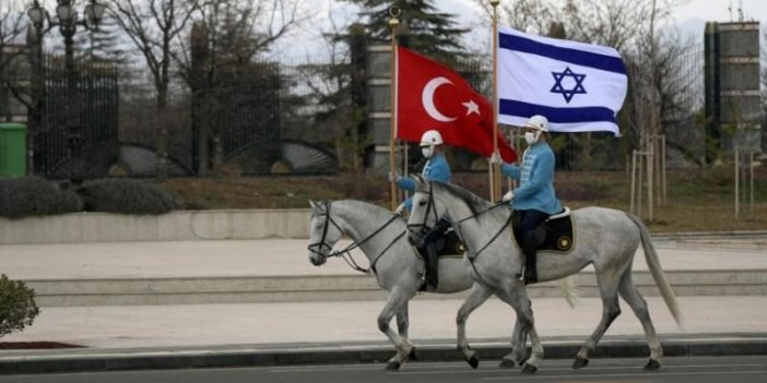 Mehmetçiğin elindeki İsrail Bayrağına Tepki!