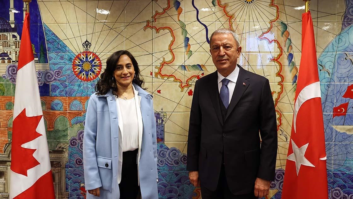 Milli Savunma Bakanı Akar, Kanada Savunma Bakanı Anand İle Görüştü