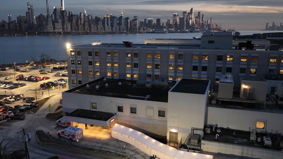 Abd'de Kovid-19'dan Ölenlerin Sayısı 968 Bin 331'e Çıktı